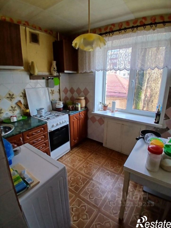 3-комн квартира ул 50 лет Октября, 15А,  д. 15А