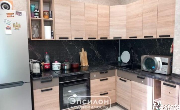3-комн квартира пр-кт Вячеслава Клыкова, 35,  д. 35
