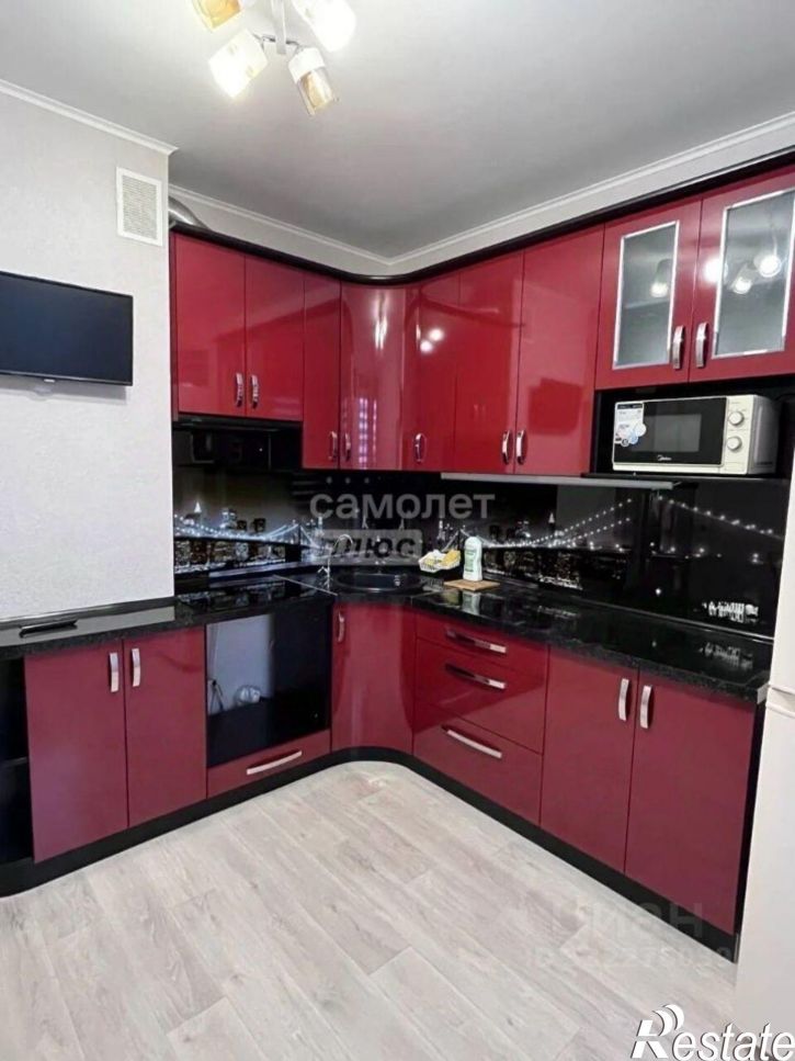 2-комн квартира ул Домостроителей, 2,  д. 2