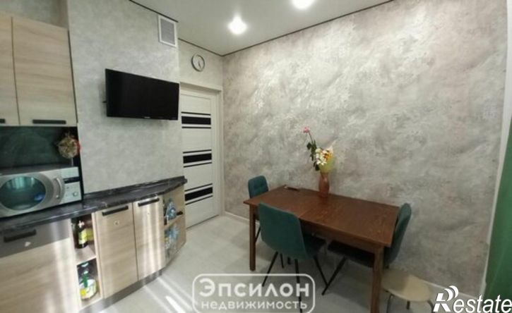 3-комн квартира пр-кт Вячеслава Клыкова, 35,  д. 35