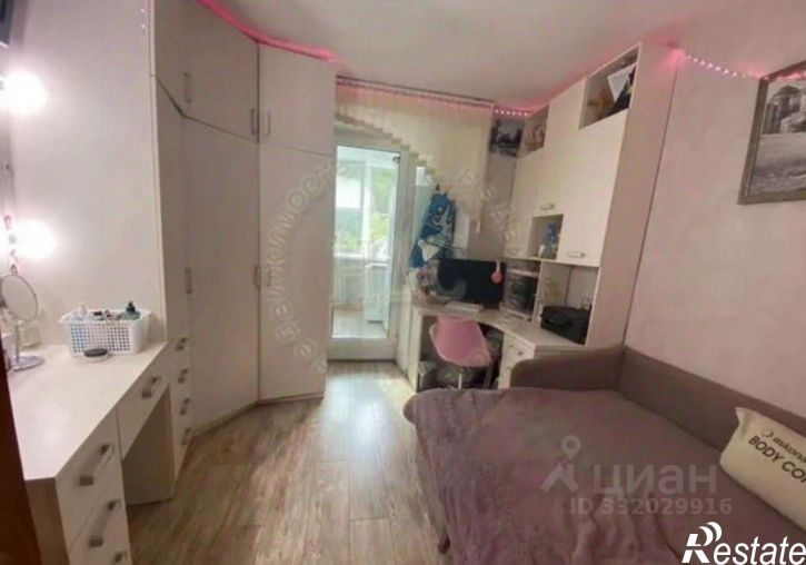 4-комн квартира ул Дзержинского, 65/2,  д. 65/2