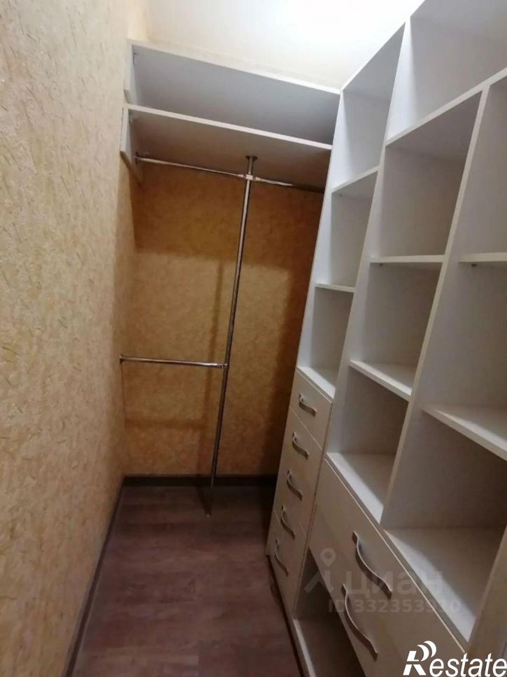 3-комн квартира пр-кт Вячеслава Клыкова, 3,  д. 3