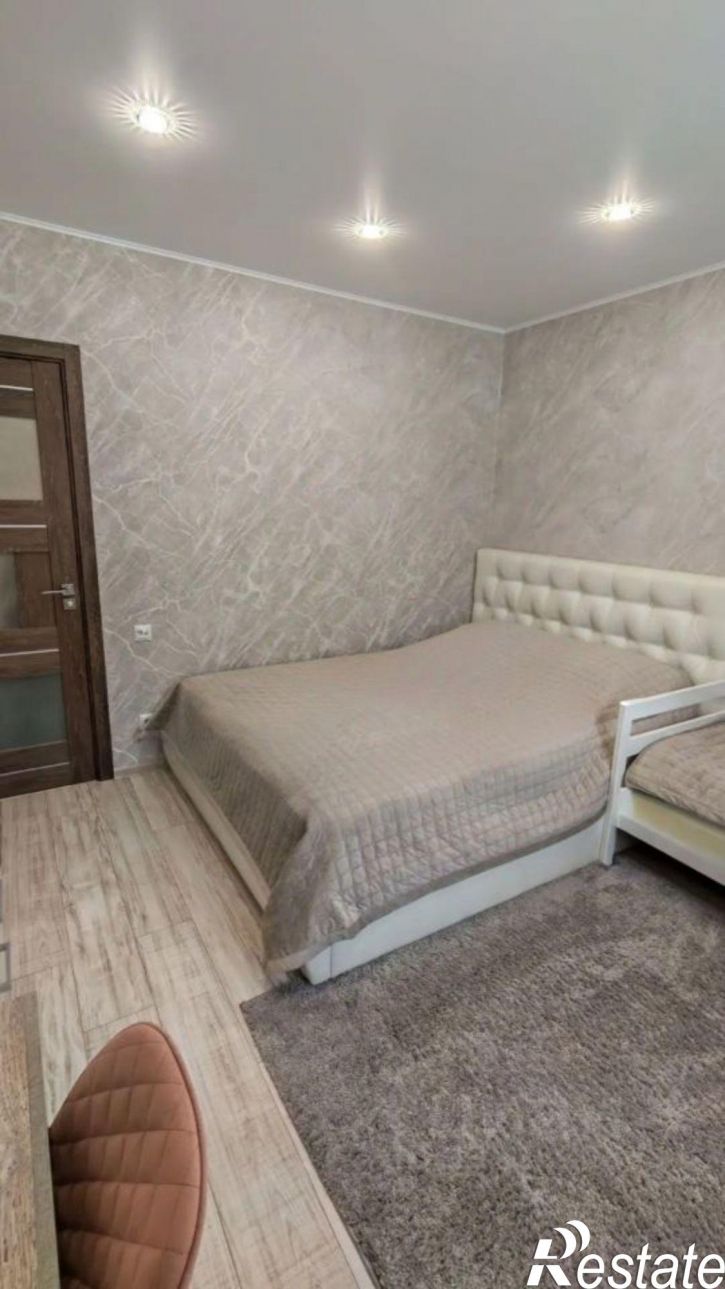 2-комн квартира пр-кт Анатолия Дериглазова, 5,  д. 5