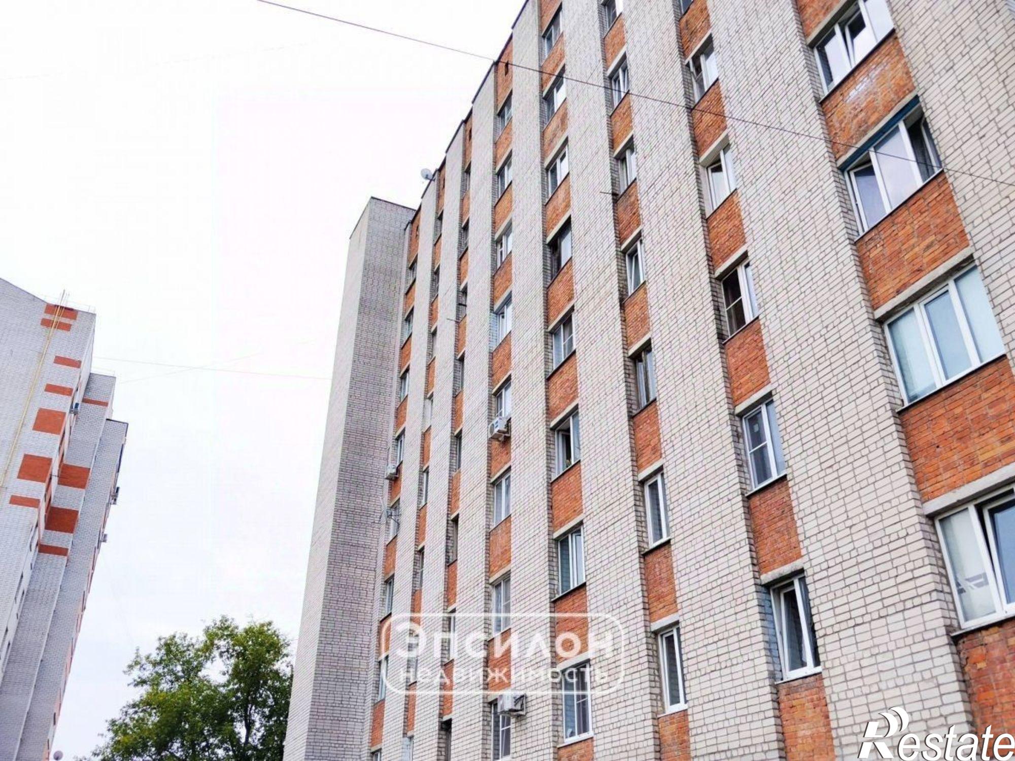 Купить комнату за 2 400 000 рублей на ул Красный Октябрь, 10