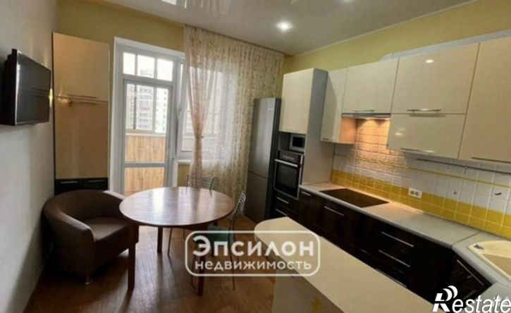 3-комн квартира пр-кт Вячеслава Клыкова, 92,  д. 92
