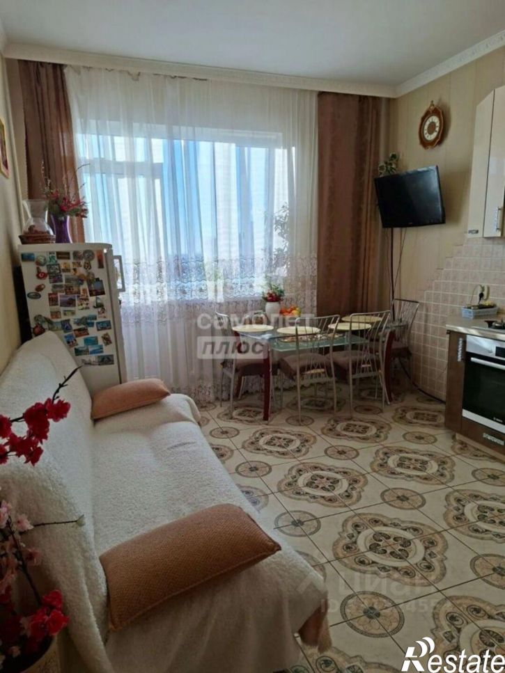 3-комн квартира пр-кт Победы, 2,  д. 2