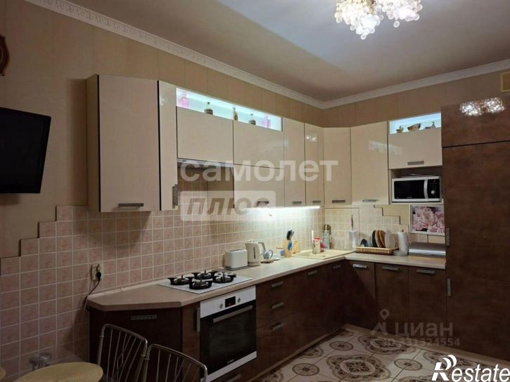 3-комн квартира пр-кт Победы, 2,  д. 2