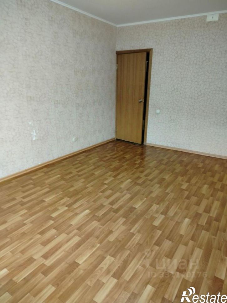3-комн квартира пр-кт Вячеслава Клыкова, 10,  д. 10
