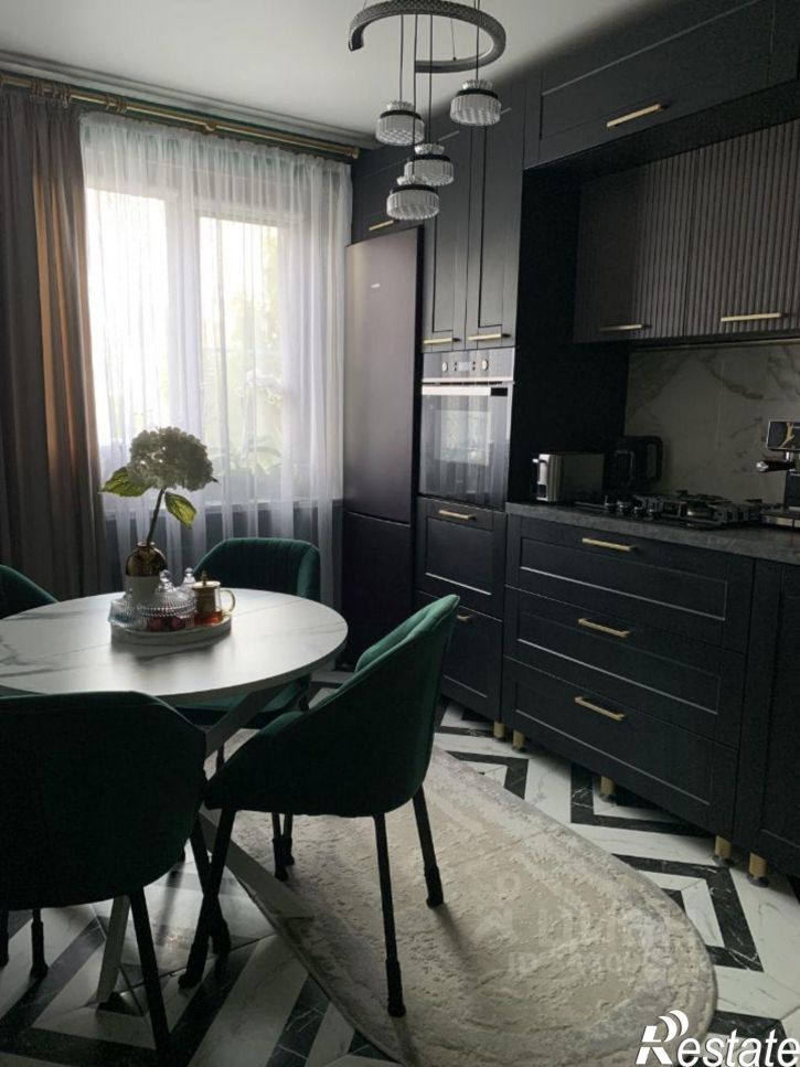 3-комн квартира пр-кт Хрущева, 35,  д. 35