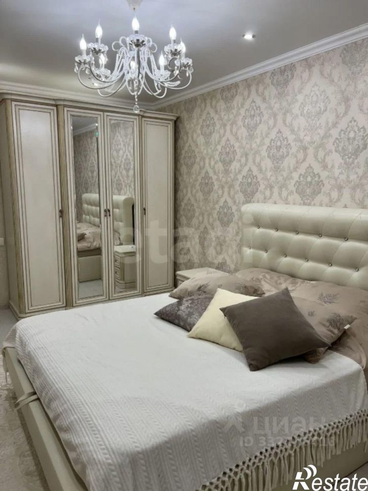 3-комн квартира пр-кт Вячеслава Клыкова, 12,  д. 12
