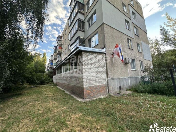 4-комн квартира ул Серегина, 37,  д. 37