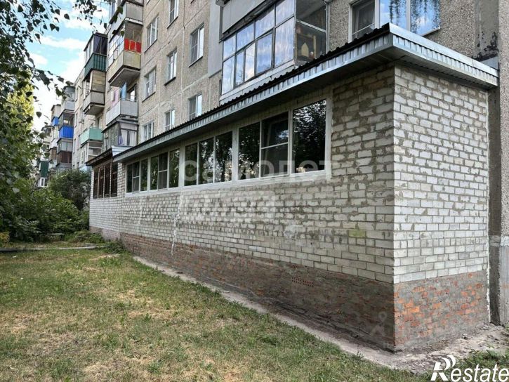 4-комн квартира ул Серегина, 37,  д. 37