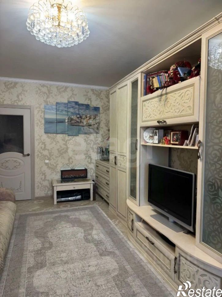 3-комн квартира пр-кт Вячеслава Клыкова, 90,  д. 90