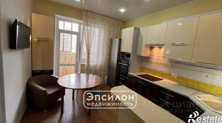 3-комн квартира пр-кт Вячеслава Клыкова, 92,  д. 92