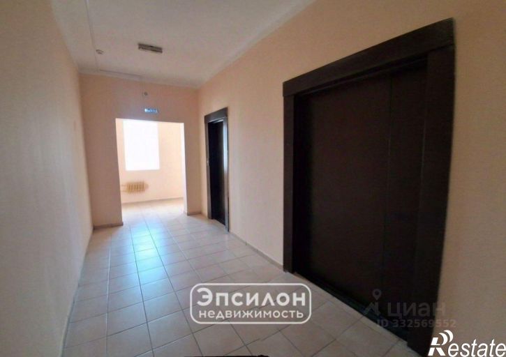 3-комн квартира пр-кт Вячеслава Клыкова, 92,  д. 92