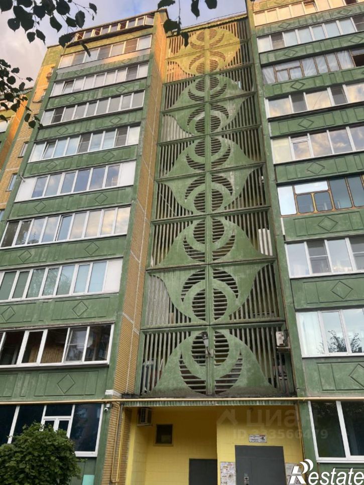 3-комн квартира ул Бойцов 9-й дивизии, 185,  д. 185