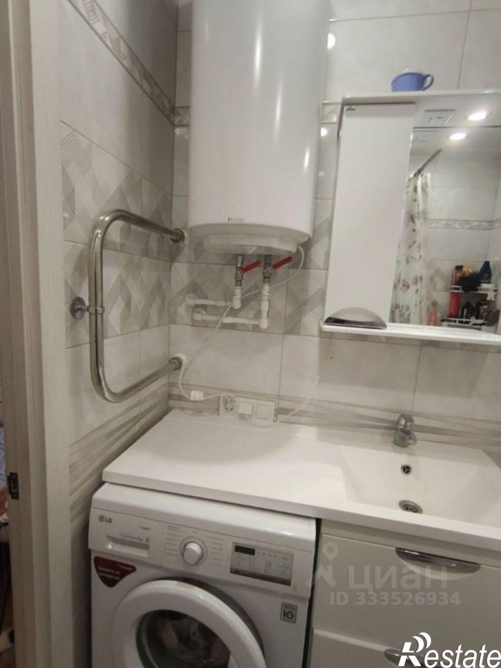 2-комн квартира проспект Вячеслава Клыкова, 3,  д. 3