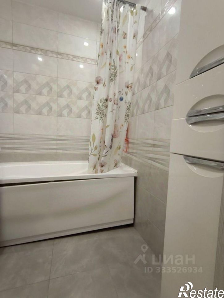 2-комн квартира проспект Вячеслава Клыкова, 3,  д. 3
