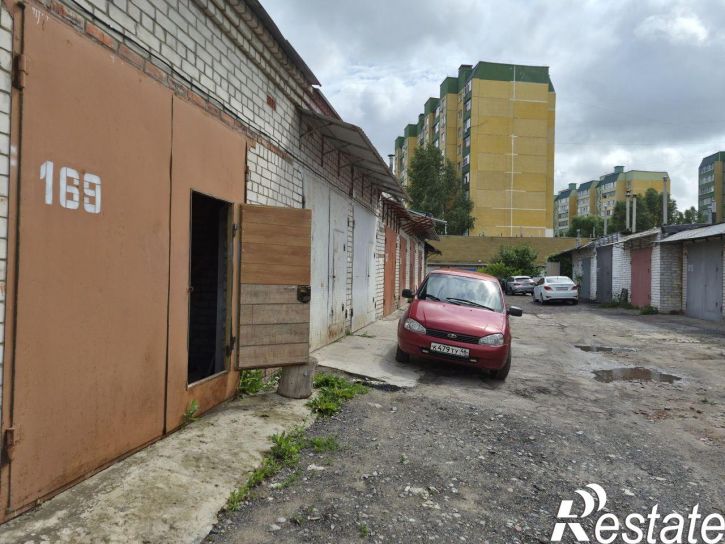 Гараж/парковка улица Серёгина, 12,  д. 12