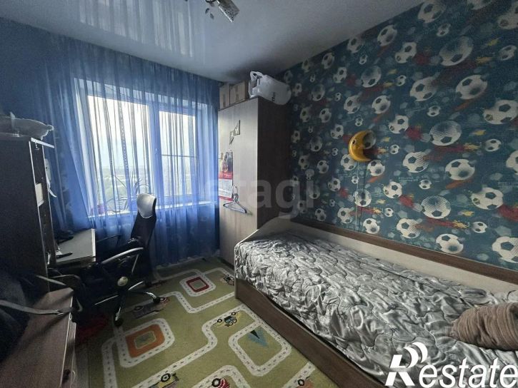 4-комн квартира улица Серёгина, 26А,  д. 26А