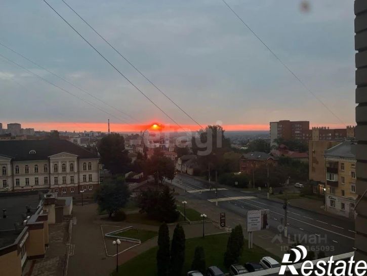 3-комн квартира улица Дзержинского, 65/2,  д. 65/2