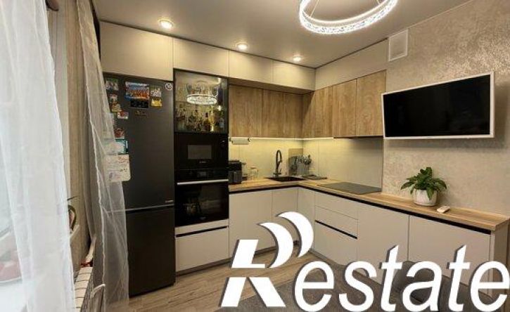 3-комн квартира проспект Вячеслава Клыкова, 37,  д. 37