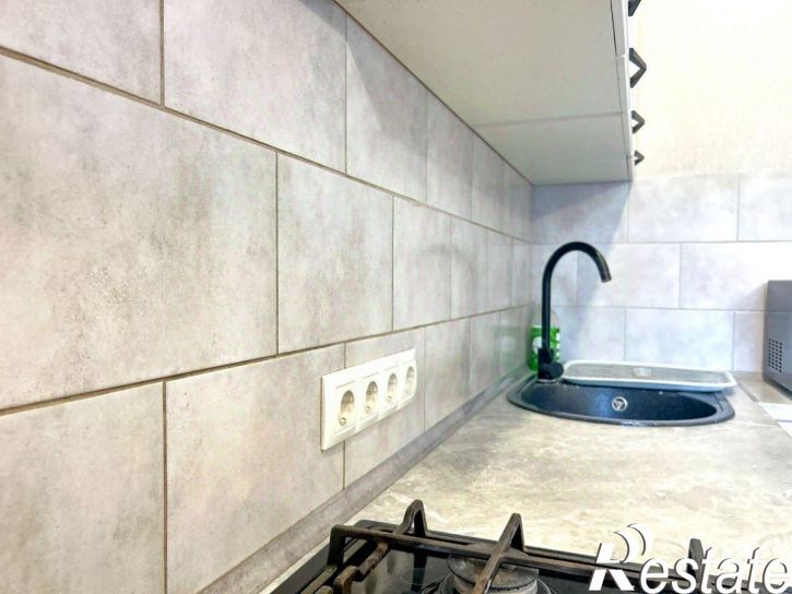 4-комн квартира улица Серёгина, 30,  д. 30