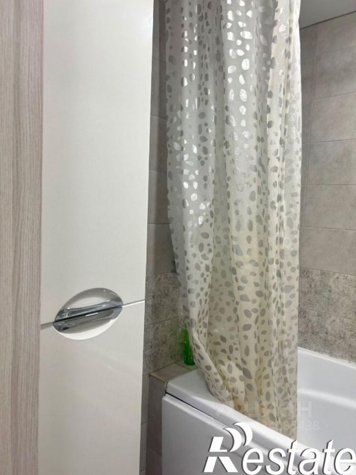 4-комн квартира улица Серёгина, 30,  д. 30