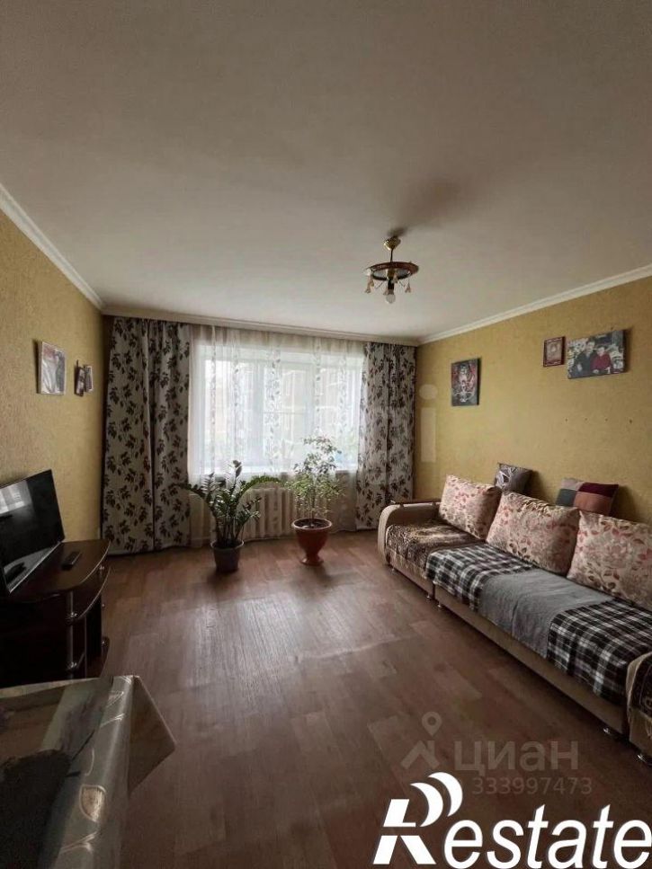 3-комн квартира улица Крюкова, 16Б,  д. 16Б