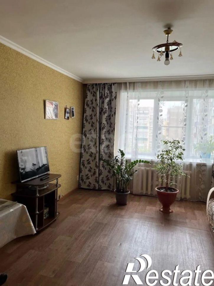 3-комн квартира улица Крюкова, 16Б,  д. 16Б