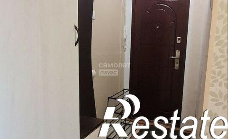 2-комн квартира улица Комарова, 13А,  д. 13А