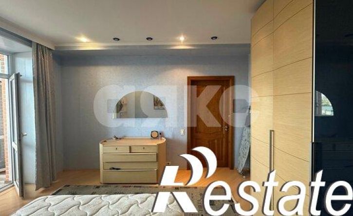 3-комн квартира улица Белинского, 4,  д. 4