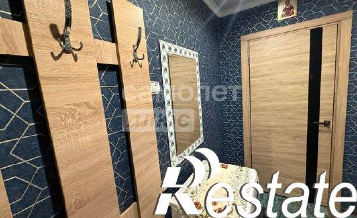 2-комн квартира улица Комарова, 13А,  д. 13А