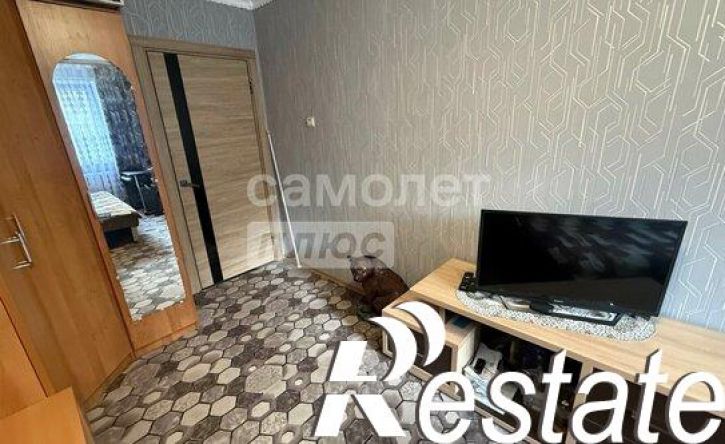 2-комн квартира улица Комарова, 13А,  д. 13А