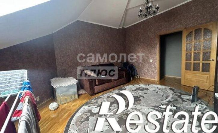 4-комн квартира улица Белинского, 4,  д. 4