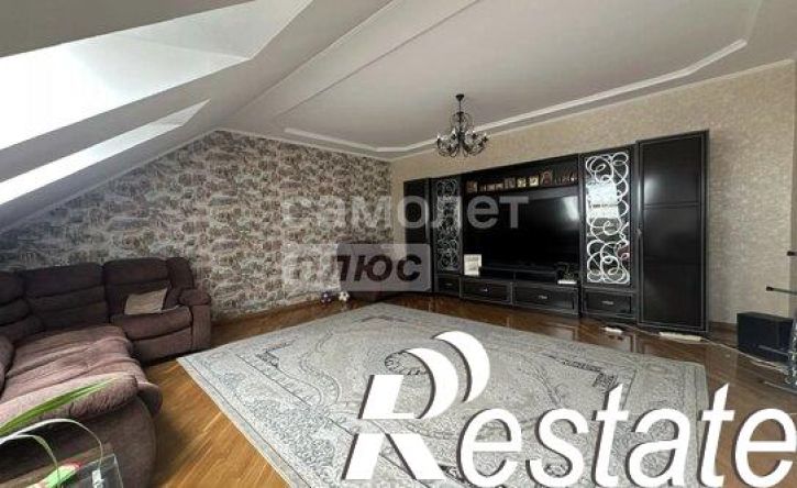 4-комн квартира улица Белинского, 4,  д. 4
