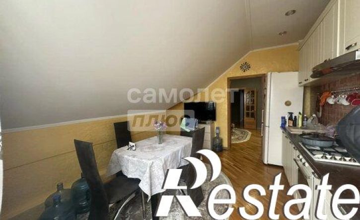 4-комн квартира улица Белинского, 4,  д. 4