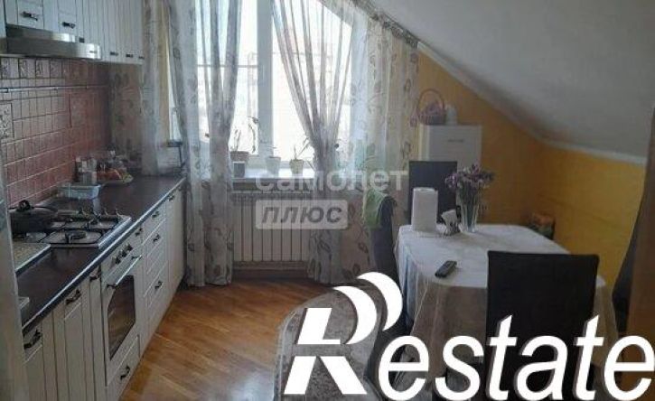 4-комн квартира улица Белинского, 4,  д. 4